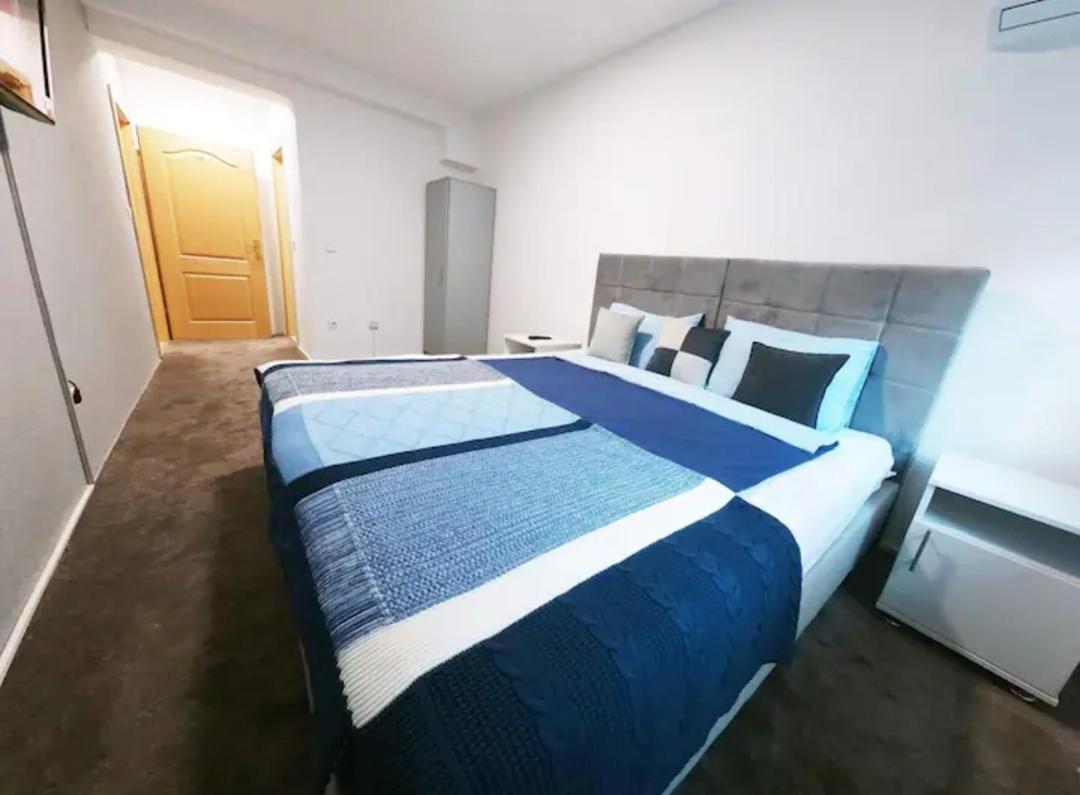 Apartments Room Marrakech Сараево Экстерьер фото