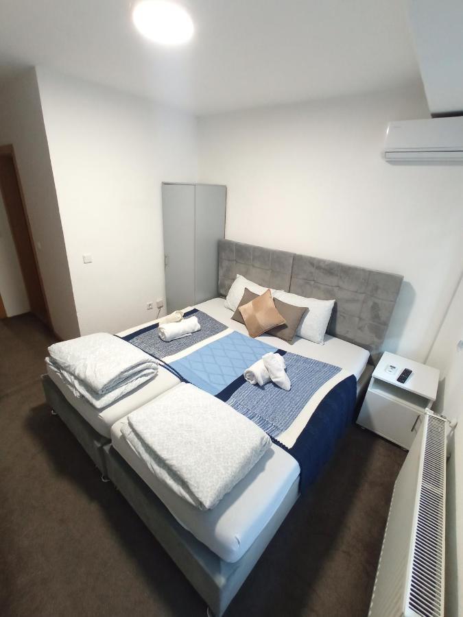 Apartments Room Marrakech Сараево Экстерьер фото
